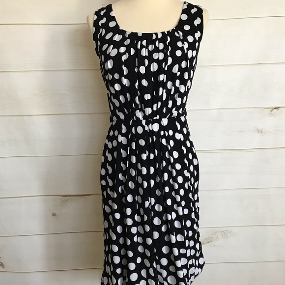 White House Black Market Dresses & Skirts - WHBM GORGEOUS POLKA DOT DRESS